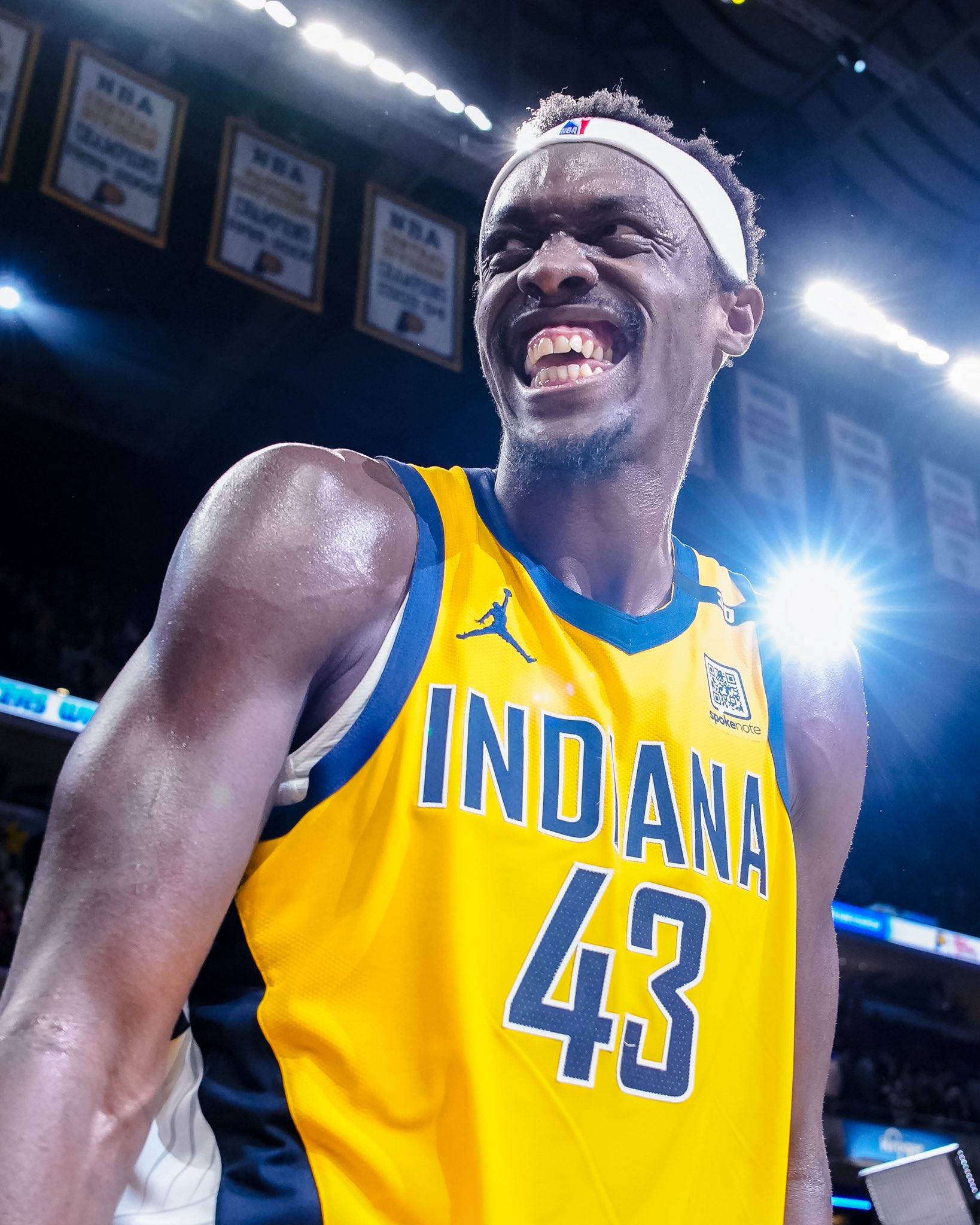 U8国际-关于西亚卡姆迎来十赛季高光表现，曼联球迷沸腾！的信息