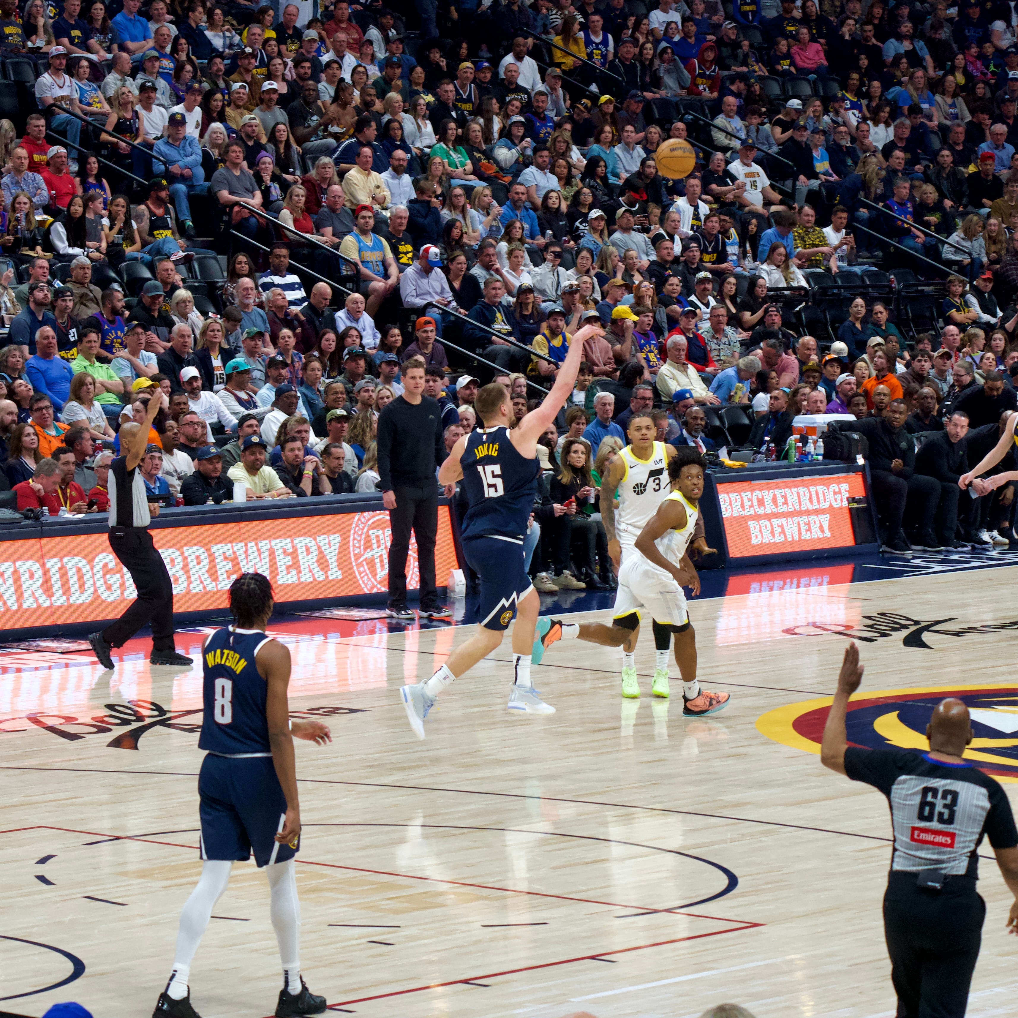 U8体育-关于纳达尔回归赛场，关键助攻首场状态亮眼，湖人观众沸腾！的信息