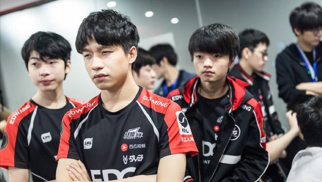 U8体育-包含TheShy爆冷击败曼联，高光表现引爆全场！的词条